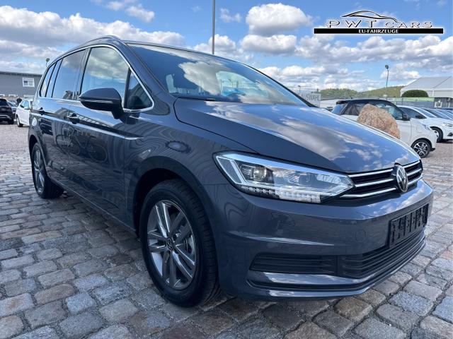 Volkswagen / Touran / Grau / / / 