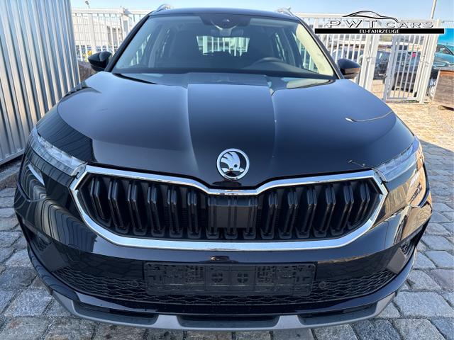 Skoda / Kamiq / Schwarz / / / 130 Jahre Premium Edition 1.5 TSI 150 PS DSG Anh&auml;ngerkupplung-AppleCarPlay-AndroidAuto-Winterpaket-Alcantara-DAB-Tempomat-Totwinkelassist-Kamera-SunSet-el.Heckklappe-17''Alu, Beispielbilder, ggf. teilweise mit Sonderausstattung