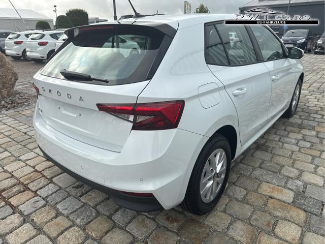 Skoda / Fabia / Wei&szlig; / / / , Beispielbilder, ggf. teilweise mit Sonderausstattung