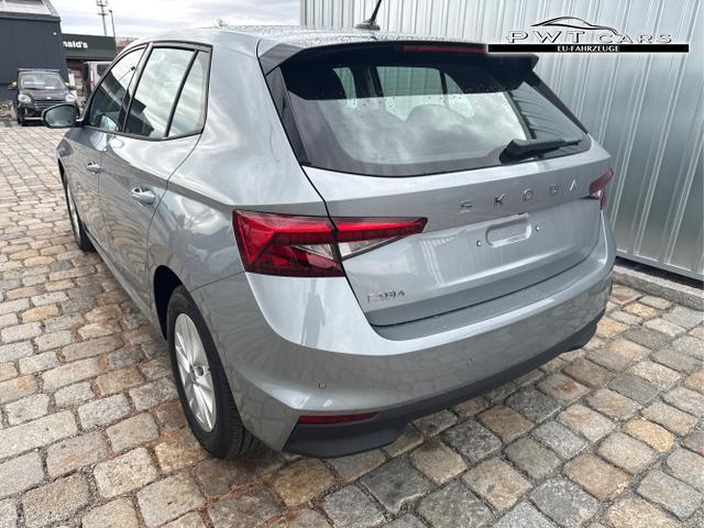 Skoda / Fabia / Grau / / / 130 Jahre 1.0 MPI 80 PS-Virtuelles Cockpit-AppleCarplay-Android-Auto-LED-Klima-Tempomat-R&uuml;ckfahrkamera-DAB-SHZ-15 Alu-sofort, Beispielbilder, ggf. teilweise mit Sonderausstattung