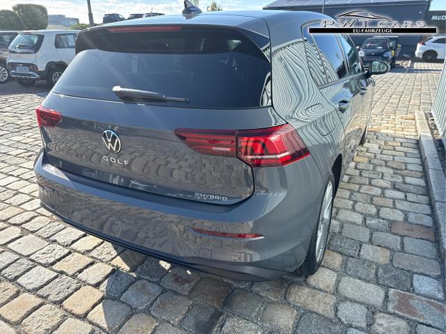 Volkswagen / Golf / Grau / / / VIII PRIME 1.5 TSI eHybrid PHEV 150 KW-Park Assist-R&uuml;ckfahrkamera-3 Zonen Climatronic-Wireless App Connect-Sofort, Beispielbilder, ggf. teilweise mit Sonderausstattung