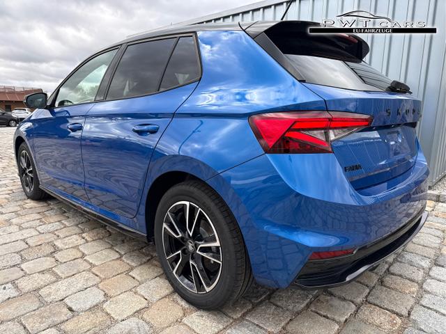 Skoda / Fabia / Blau / / / 
