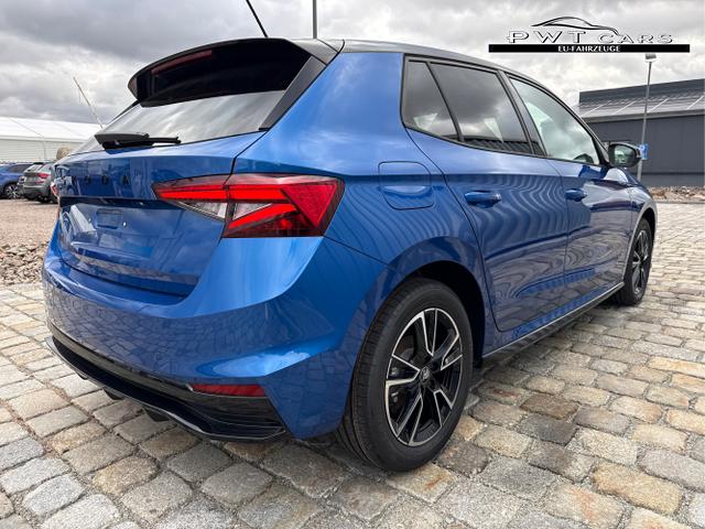 Skoda / Fabia / Blau / / / 