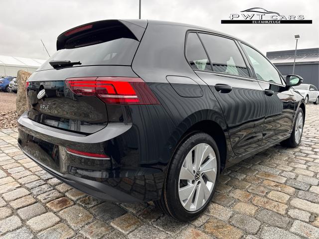 Volkswagen / Golf / Schwarz / / / 