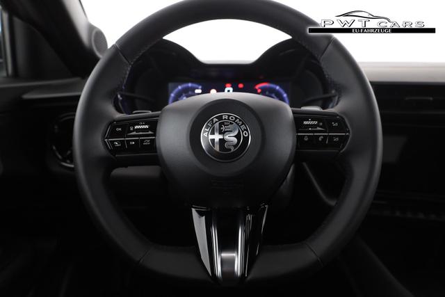 Alfa Romeo Junior Ibrida 1.2 VGT 48V-Hybrid (100kW) Speciale Speciale, 18-Zoll, Kamera, el. Klappe, Sitzheizung 