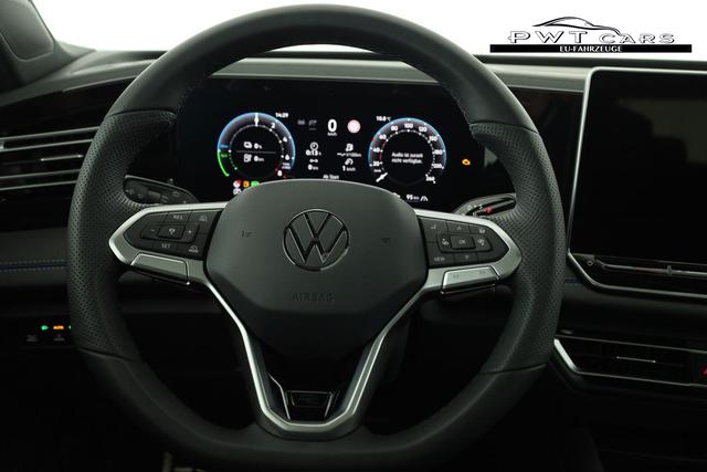 Volkswagen Tiguan 1.5 TSI eHybrid 200 kW R-Line Black, Pano, IQ.Light, 20-Zoll, AHK, AreaView, Leder Varenna 