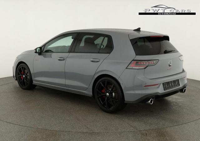 Volkswagen Golf 2.0 TSI 195 kW GTI VIII DSG Black Style, Pano, Navi, Side, Matrix, AreaView, Winter, 19-Zoll 