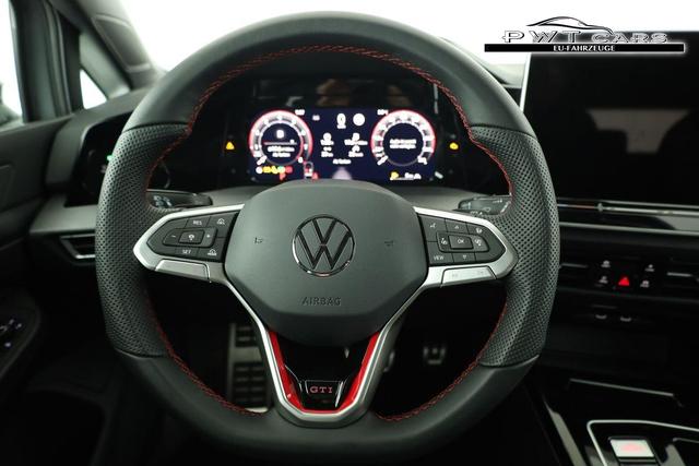 Volkswagen Golf 2.0 TSI 195 kW GTI VIII DSG Black Style, Pano, Navi, Side, Matrix, AreaView, Winter, 19-Zoll 