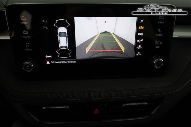 Skoda Fabia Selection 1.0 TSI DSG Selection, KESSY, Kamera, 15-Zoll schwarz, Winter, Ladeboden 