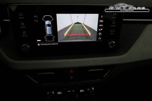 Skoda Kamiq Selection 1.0 TSI DSG 130 Jahre, AHK, LED, Side, ACC, Kamera, el. Klappe, Winter, 17-Zoll 