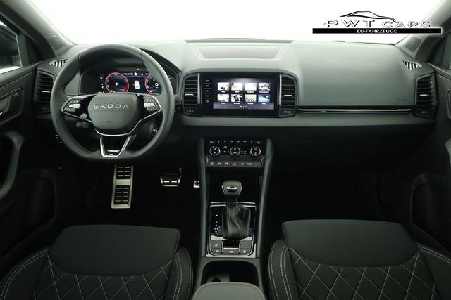 Skoda Karoq Sportline 1.5 TSI DSG Sportline, AHK, Navi, CANTON, Matrix, AreaView, Side, Kamera, el. Klappe, FS-beheizbar 