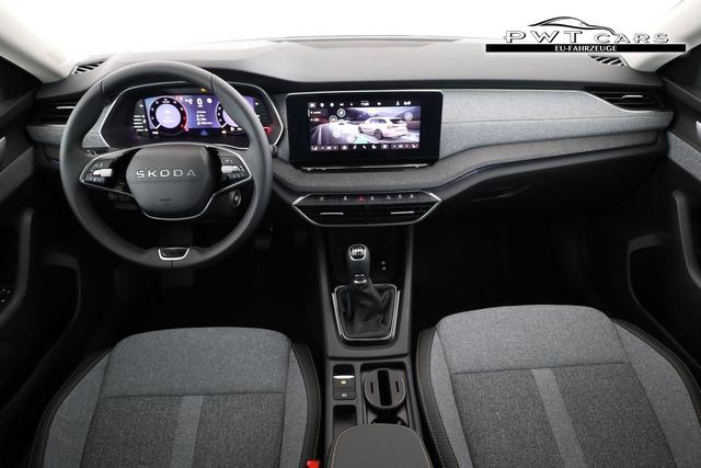 Skoda Octavia Combi 1.5 TSI 110 kW Selection Selection, AHK, LED, Side, ACC, Kamera, 17-Zoll 