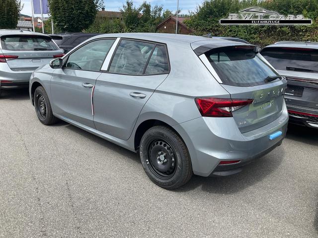 Skoda Fabia Selection 1.0 TSI Selection, AHK, Tempomat, Ladeboden, Park, Winterpaket, SmartLink, 4-J Garantie 