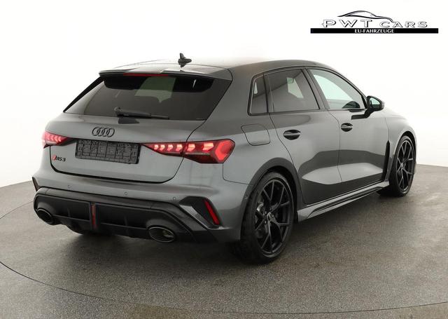 Audi RS3 Sportback 2.5 TFSI quattro, SONOS, Navi, Kamera, Side, 5 J.-Garantie 