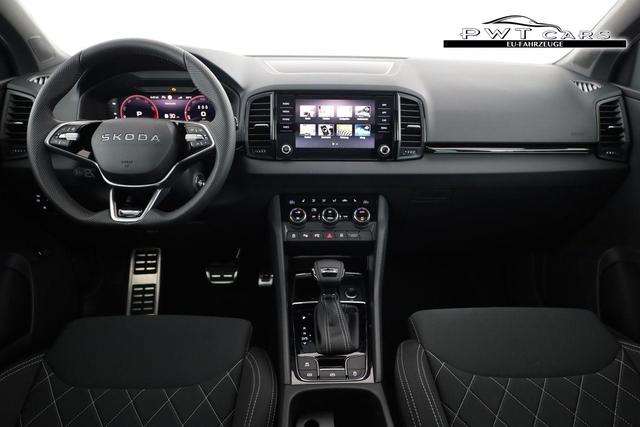 Skoda Karoq Sportline 1.5 TSI DSG Sportline, Pano, AHK, Navi, CANTON, Matrix, AreaView, Side, el. Klappe, FS-beheizbar, 5 J.-Garantie 