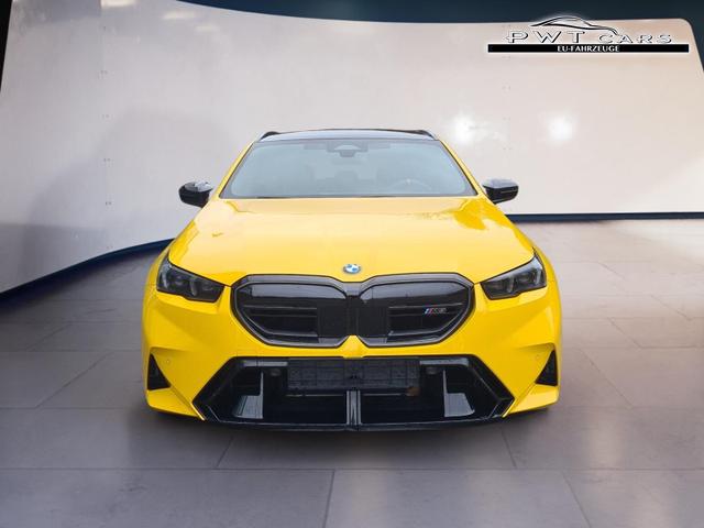 BMW M5 Basis Touring Comfort+DrivAssistPlus+FFC+Pano 