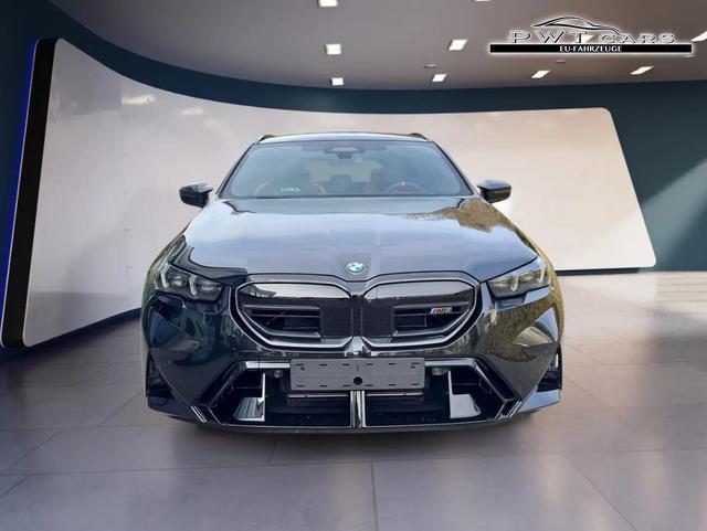 BMW M5 Basis Touring Comfort+DrivAssistPro+ParkPro+Pano 