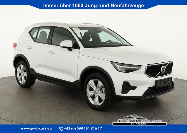 Volvo XC40 - Core 2WD B3 Mild-Hybrid Core, Navi, Thors Hammer, Winter, Kamera, el. Klappe