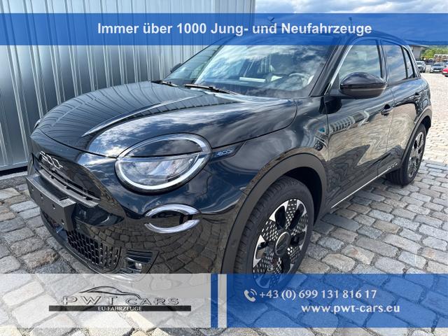 Fiat 600 - La Prima Hybrid 1.2 T3 81 kW (110 PS) Klimaautomatik, Massagesitz, Sitzheizung, elektrisch verstellbarer Fahrersitz, Radio, DAB, Apple CarPlay, Android Auto, Navigationssystem, 18 Zoll Leichtmetallfelgen-Sofort