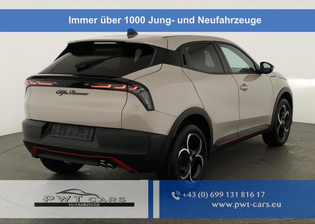 Alfa Romeo Junior - Ibrida 1.2 VGT 48V-Hybrid (100kW) Speciale Speciale, 18-Zoll, Kamera, el. Klappe, Sitzheizung