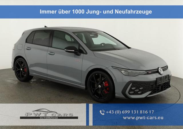 Volkswagen Golf - 2.0 TSI 195 kW GTI VIII DSG Black Style, Pano, Navi, Side, Matrix, AreaView, Winter, 19-Zoll