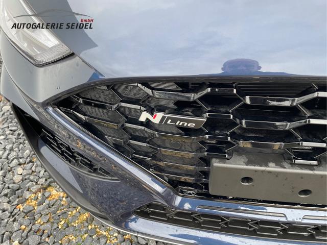 Hyundai / i30 / Weiß / / / 