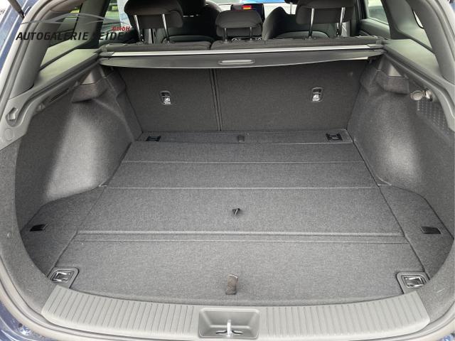 Hyundai / i30 / Weiß / / / 