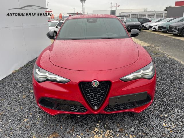 Alfa Romeo / Stelvio / Weiß / / / 