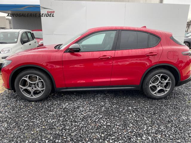 Alfa Romeo / Stelvio / Weiß / / / 