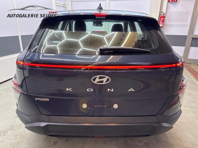 Hyundai / KONA / Blau / / / NAVI KLIMAAUTOMATIK PDC v+h RFK