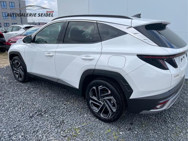 Hyundai / TUCSON FACELIFT / Weiß / / / 