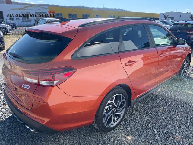 Hyundai / i30 / Weiß / / / 