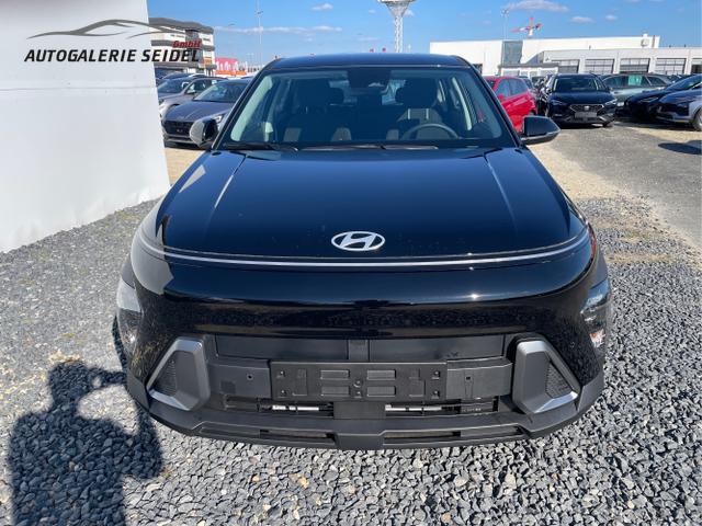 Hyundai / KONA / Weiß / / / 