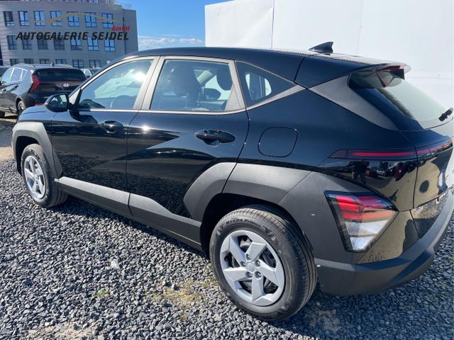 Hyundai / KONA / Weiß / / / 