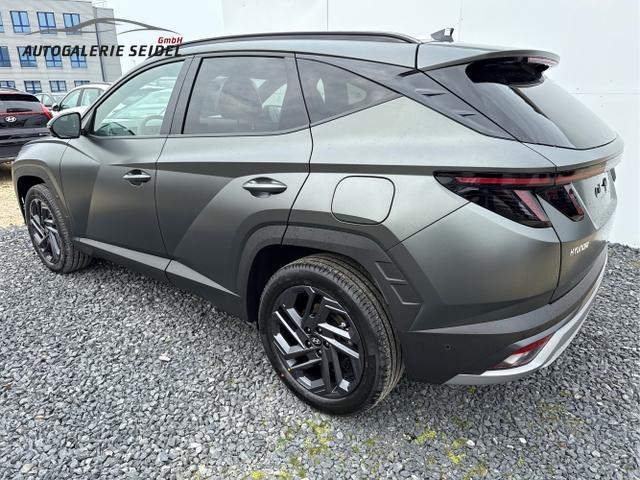 Hyundai / TUCSON FACELIFT / Weiß / / / 