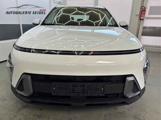 Hyundai / KONA / Weiß / / / DCT ACC NAVI RFK Smart Key