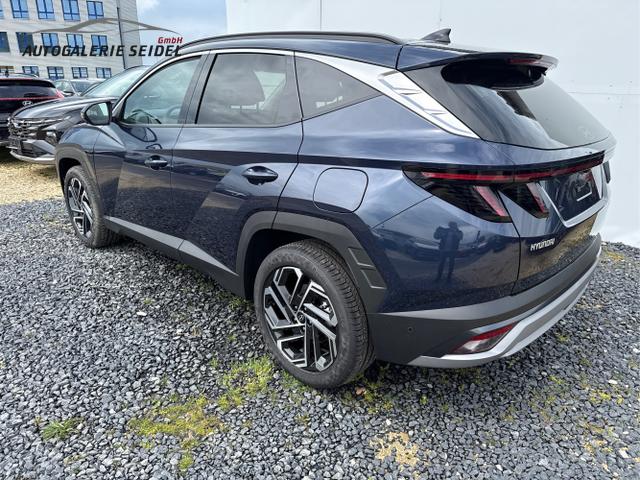 Hyundai / TUCSON FACELIFT / Weiß / / / 