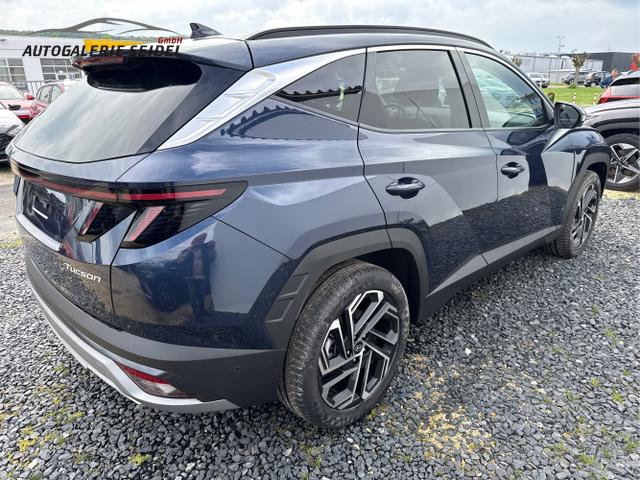 Hyundai / TUCSON FACELIFT / Weiß / / / 