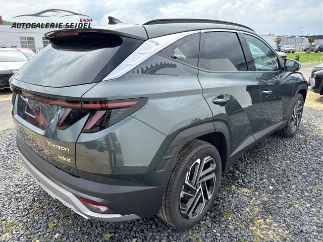 Hyundai / TUCSON FACELIFT / Weiß / / / 