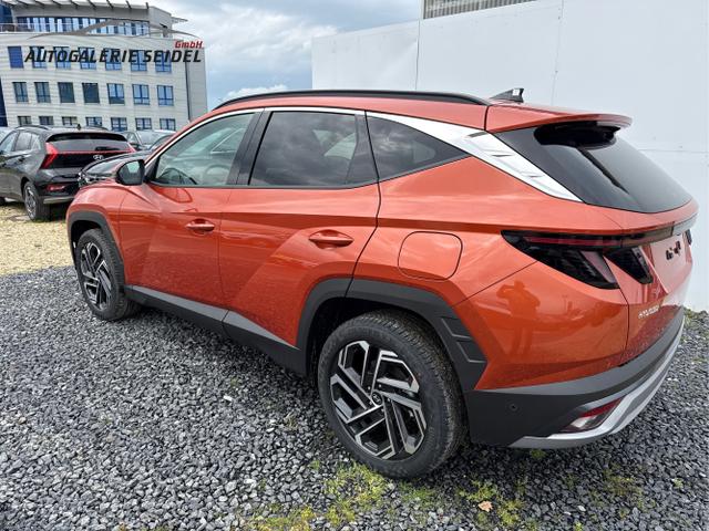 Hyundai / TUCSON FACELIFT / Weiß / / / 