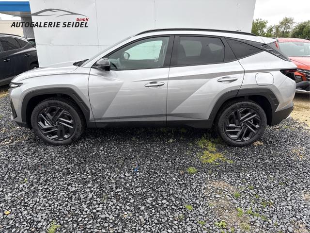 Hyundai / TUCSON FACELIFT / Weiß / / / 