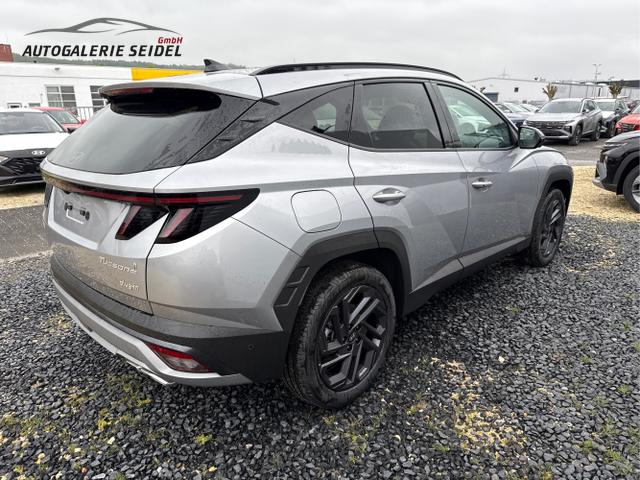 Hyundai / TUCSON FACELIFT / Weiß / / / 