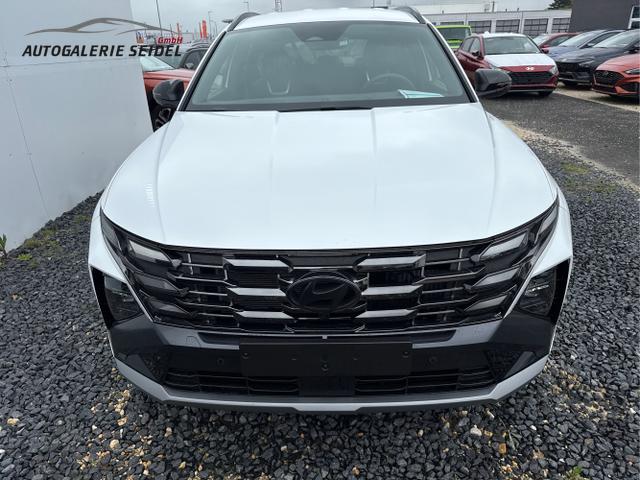 Hyundai / TUCSON FACELIFT / Weiß / / / 