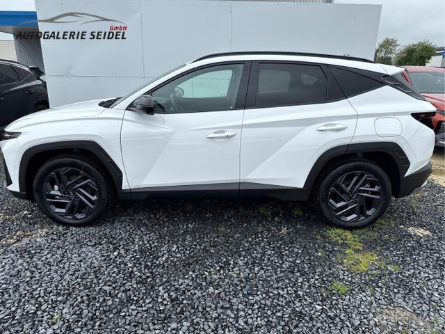 Hyundai / TUCSON FACELIFT / Weiß / / / 