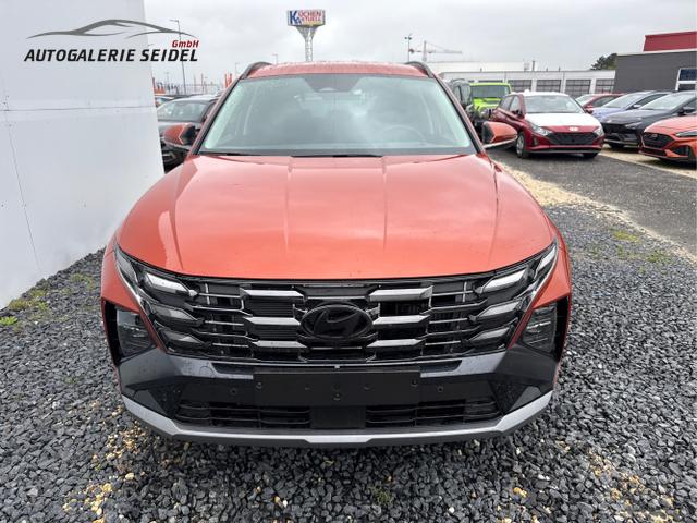 Hyundai / TUCSON FACELIFT / Weiß / / / 