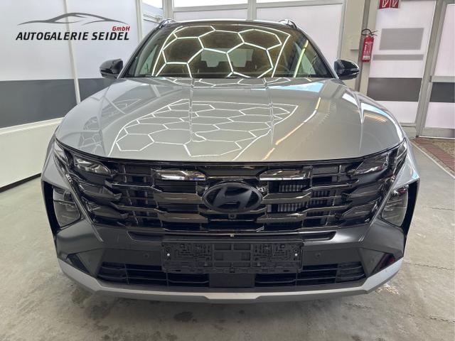 Hyundai / TUCSON FACELIFT / Shimmering Silver R2T / / / DCT 20th Anniversary ACC NAVI PANO KRELL 360 SHZ 