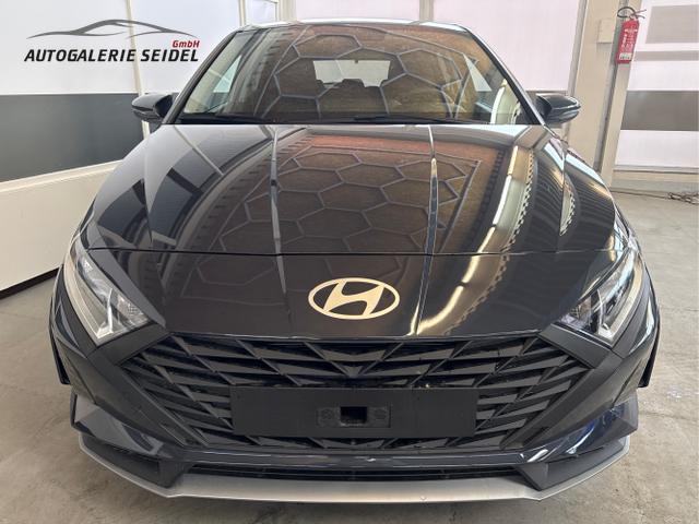 Hyundai / i20 / Grau / / / NAVI RFK TEMPOMAT