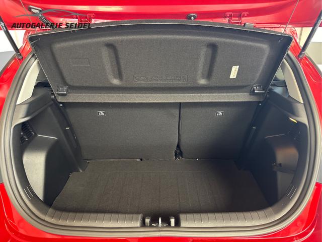 Hyundai / i20 / Rot / / / WP KLIMAAUTOMATIK NAVI RFK TEMPOMAT