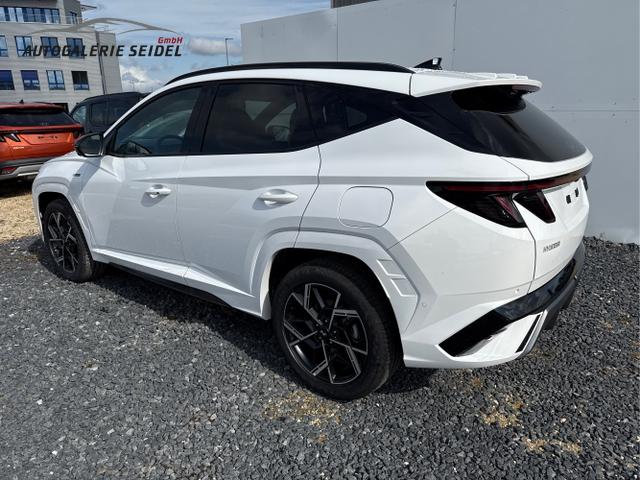 Hyundai / TUCSON / Weiß / / / 