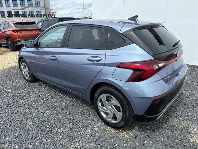 Hyundai / i20 / Blau / / / DCT WP KLIMAAUTOMATIK NAVI RFK TEMPOMAT